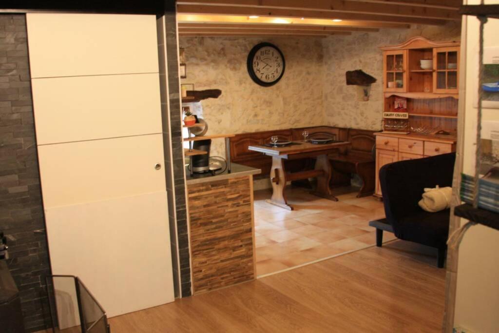 Le Portougais, Chalet A Chanaz, La Petite Venise Savoyarde 외부 사진