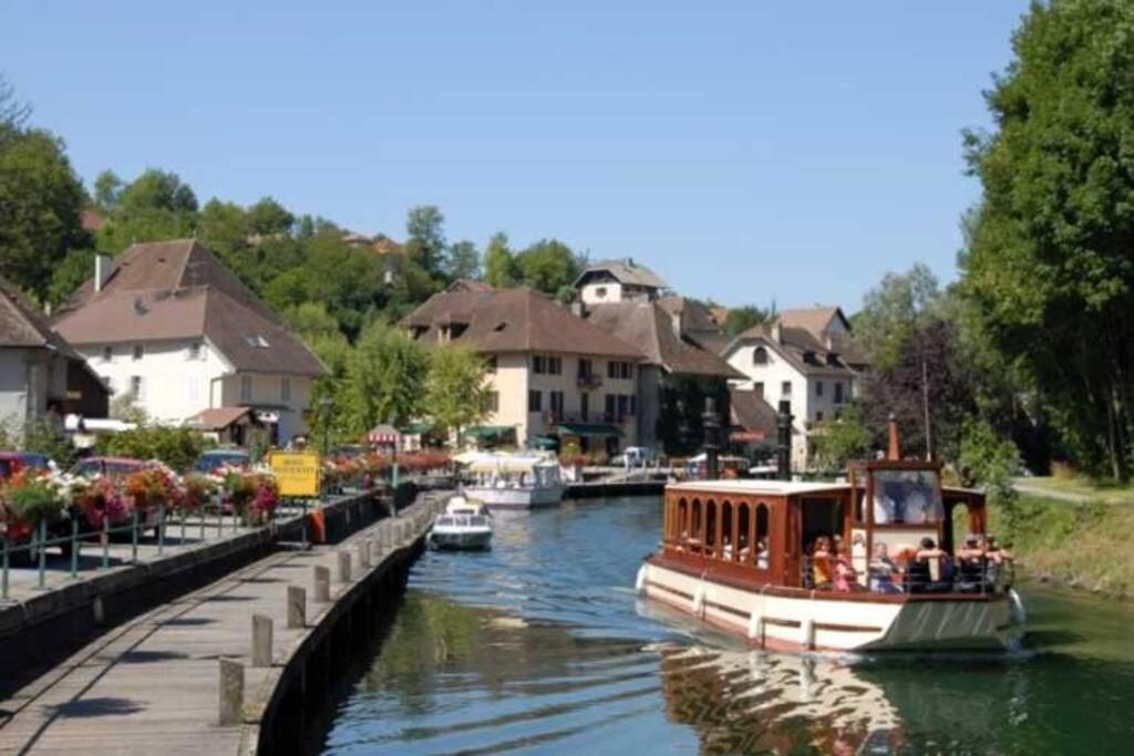 Le Portougais, Chalet A Chanaz, La Petite Venise Savoyarde 외부 사진
