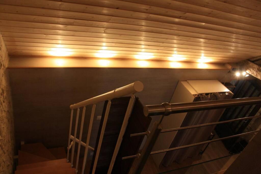 Le Portougais, Chalet A Chanaz, La Petite Venise Savoyarde 외부 사진