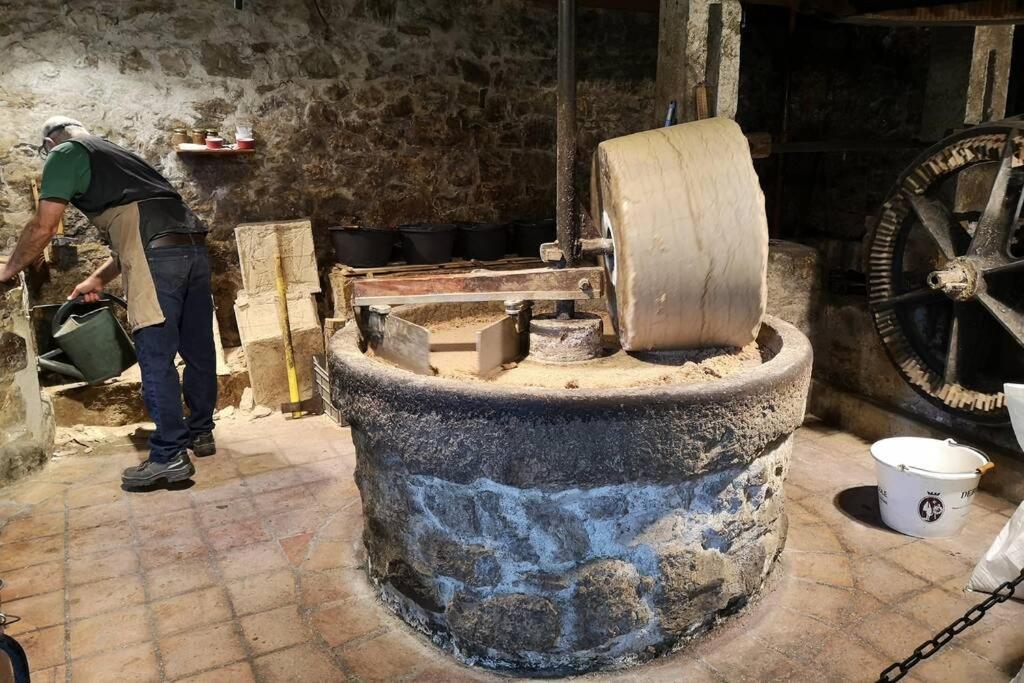 Le Portougais, Chalet A Chanaz, La Petite Venise Savoyarde 외부 사진